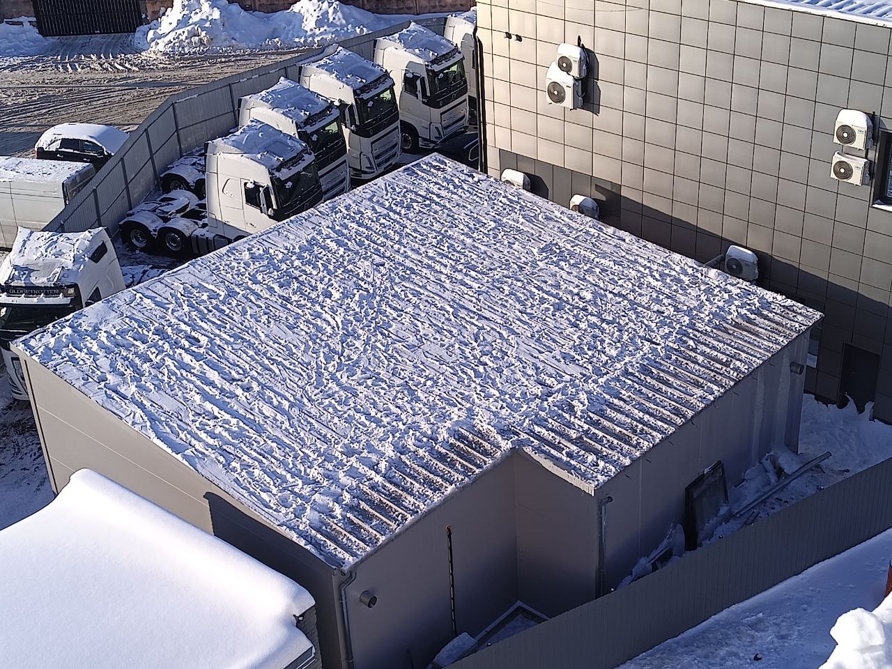 очистка кровли от снега и льда